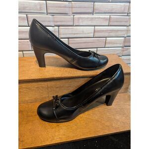 Predictions 3" kitten heel black dress shoes 7W